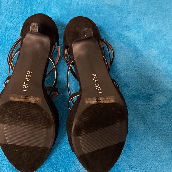Report Lockey Heels - Picture 4 of 4